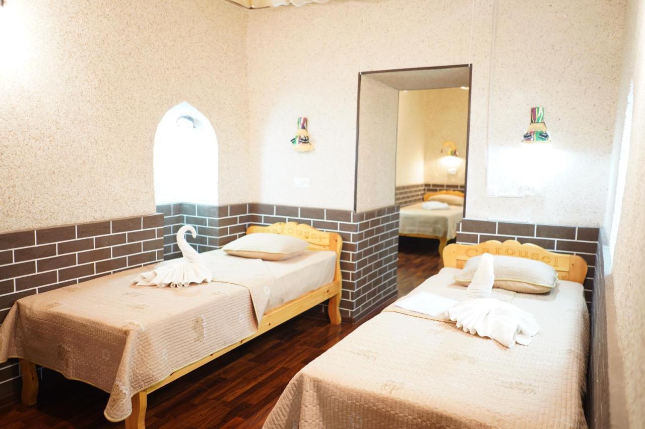 Carousel Hotel Khiva Bagian luar foto