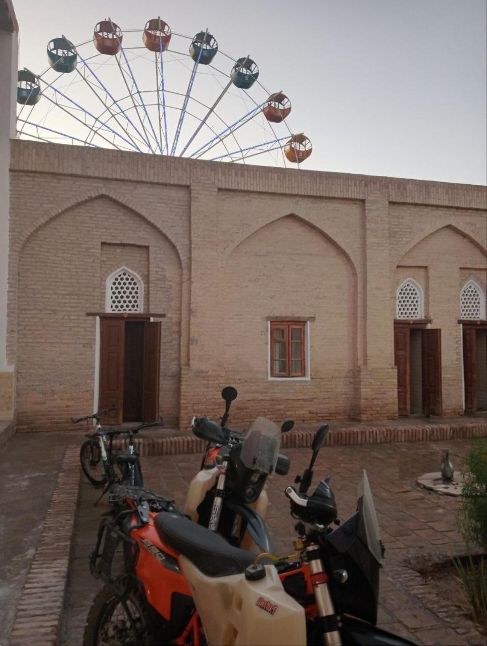 Carousel Hotel Khiva Bagian luar foto