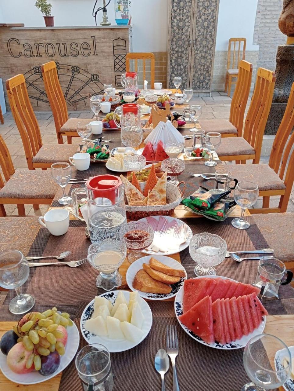 Carousel Hotel Khiva Bagian luar foto